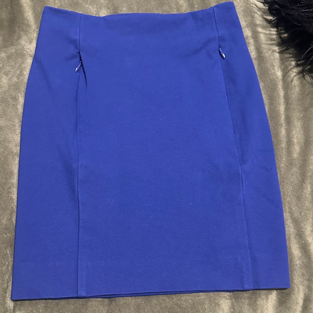 🔥🔥NEW Diane Von Furstenberg Vibrant Blue Pencil Skirt with hidden pockets 🔥🔥